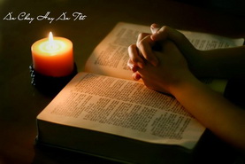 401729-prayer-bible-1000x667
