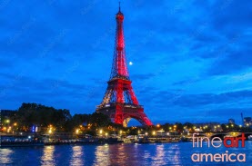 PARIS, CITY OF LIGHTS